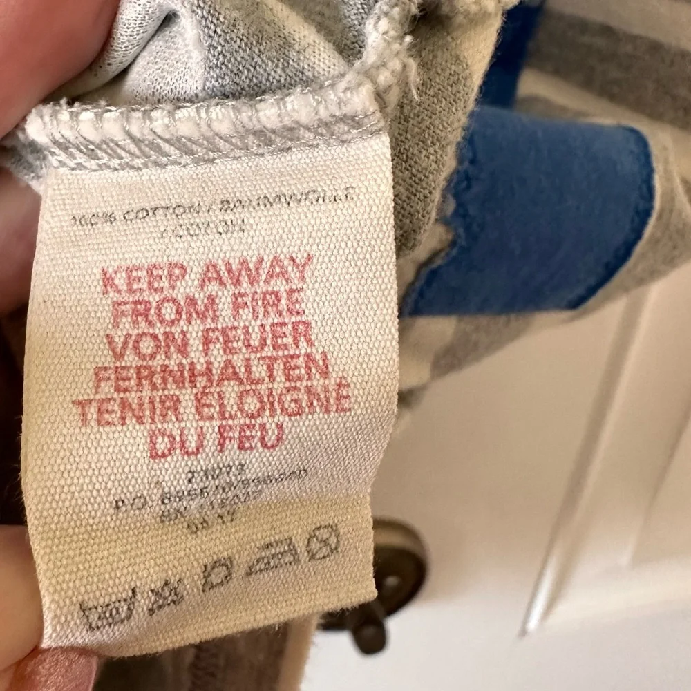 Mini Boden Boys Gray Shark Tee Size 7-8 yrs - Picture 3 of 4